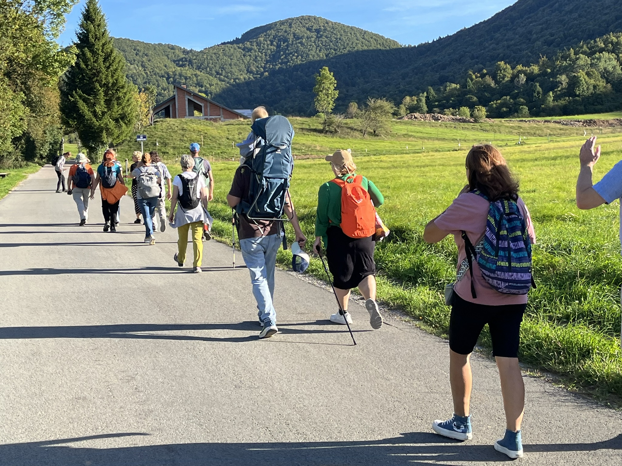 Drugo izdanje spomen-šetnje Putevima goranskih mirovnjaka okupilo aktere i poklonike mira u Gorskom kotaru